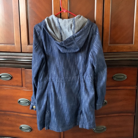 CAbi Jacket size Small. Like New - Picture 4 of 6